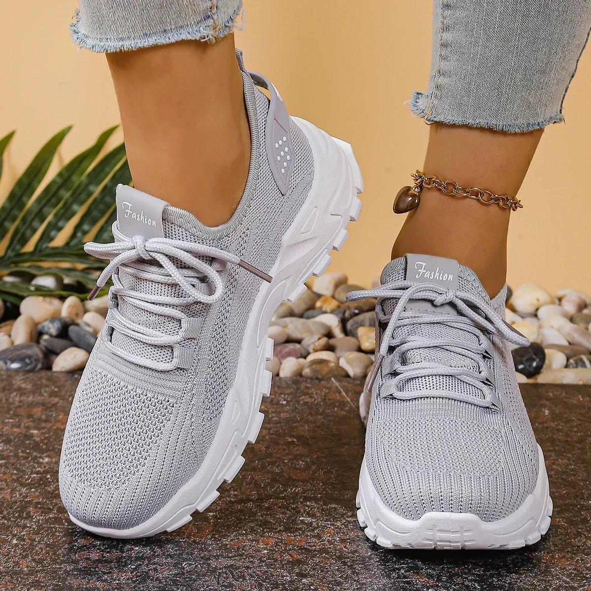 Paloma – White